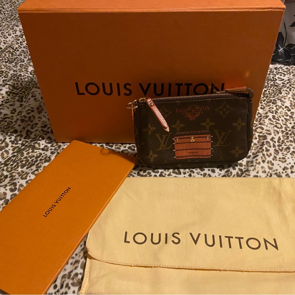 Louis Vuitton mini pochette Trunks special Edition